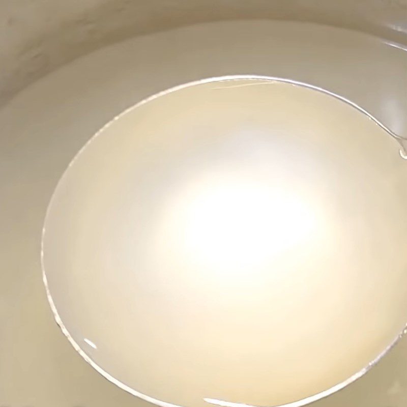 Step 2 Cooking coconut jelly and preparing young coconut meat Coconut jelly cheese