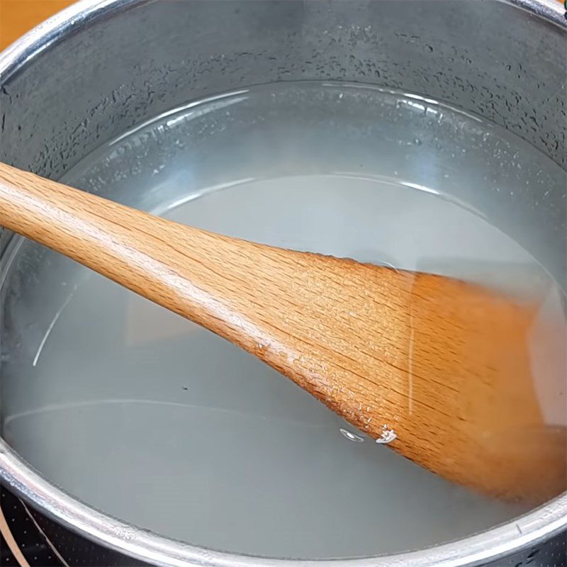 Step 3 Cooking jelly Longan jelly with three colors