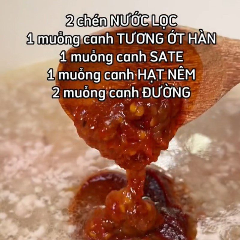 Step 1 Cook the spicy sauce for Stir-fried Vermicelli with Minced Meat (Recipe shared from Tiktok Let's Cook with TasteVN)