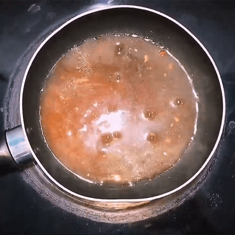 Step 4 Cooking the sauce and finishing Steamed basa fish with ginger