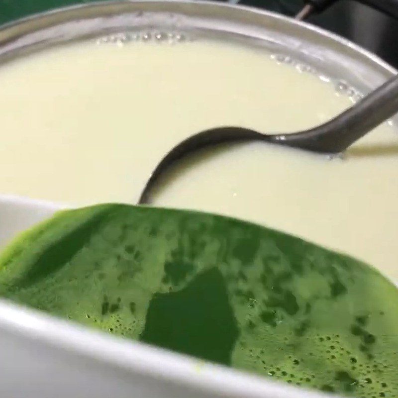 Step 4 Cooking taro milk with pandan leaves Taro milk with pandan leaves