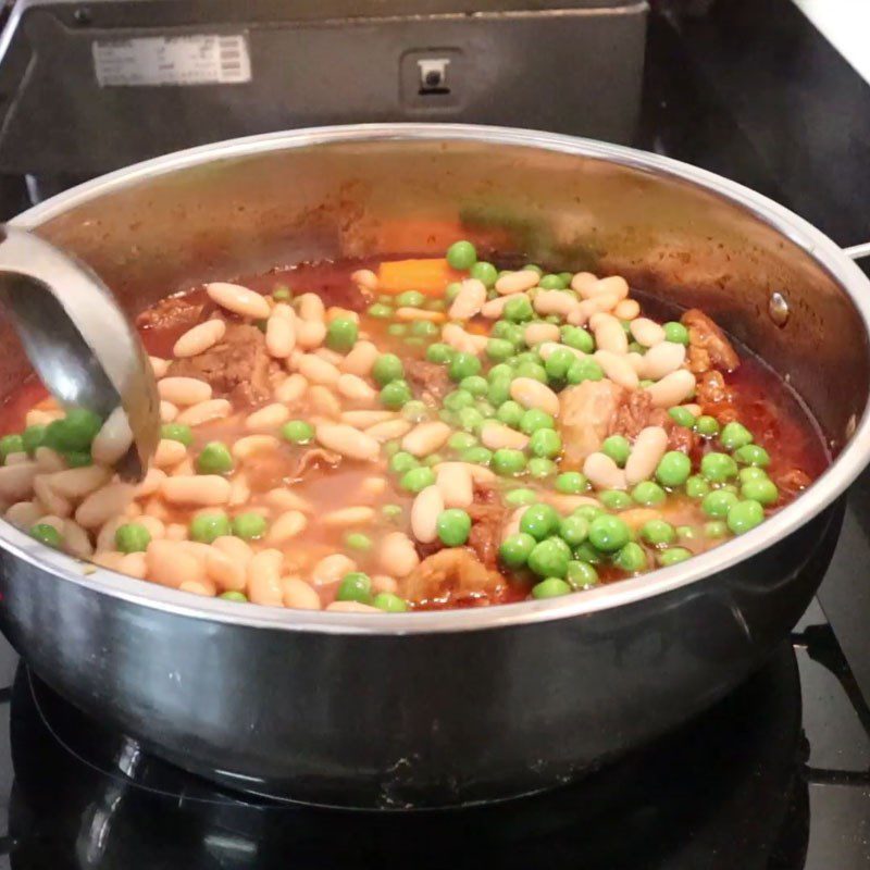 Step 4 Cooking beef ribs with beans Beef ribs cooked with beans