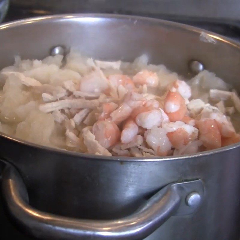 Step 5 Cook the soup Fish ball soup