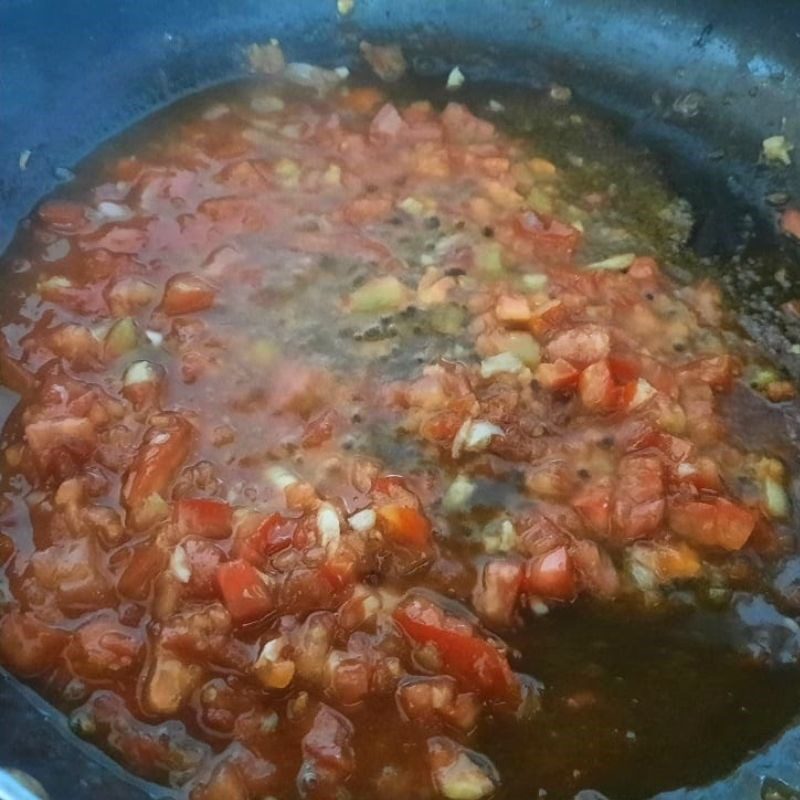 Step 3 Cooking Beef with Tomato Sauce Beef rolled with enoki mushrooms in tomato sauce