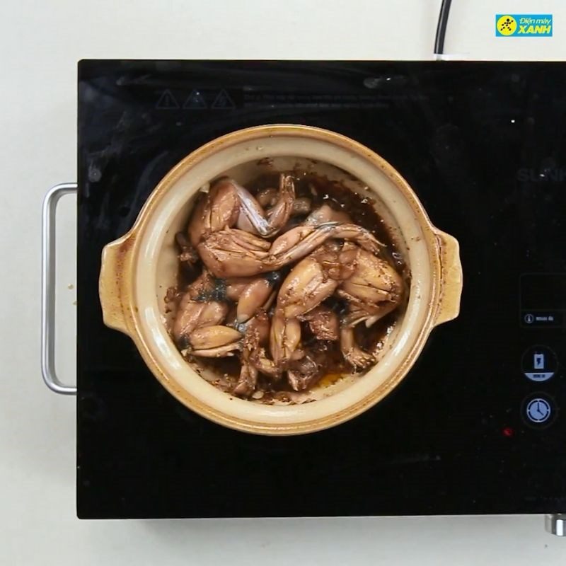 Step 3 Cooking frog meat Singapore Frog Porridge