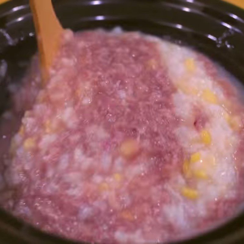 Step 4 Cooking pig heart with green bean porridge using a slow cooker