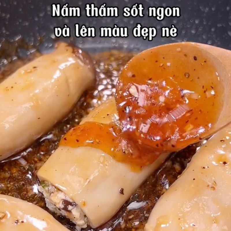 Step 4 Cooking Braised Sauce Chicken Thigh Mushroom Wrapped in Braised Tofu with Pepper