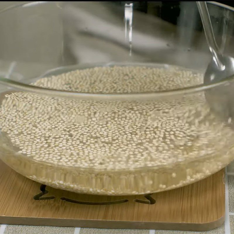 Step 1 Soak the nuts for Quinoa Milk (Buckwheat) with Cashew Nuts