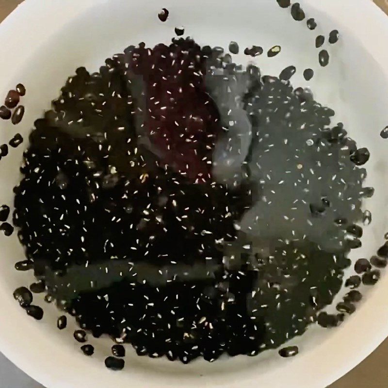 Step 1 Soak black beans and sweet potato flour for Black Bean Sweet Potato Coconut Milk Dessert