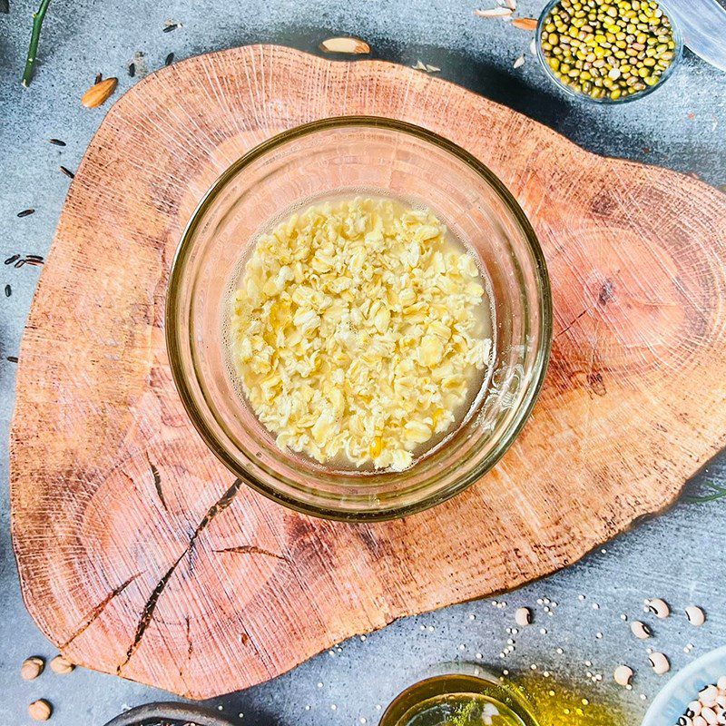 Step 1 Prepare the ingredients for Matcha Cashew Milk (recipe shared by a user)
