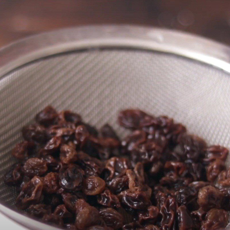 Step 1 Soak Raisins Vegan Sponge Cake with Raisins