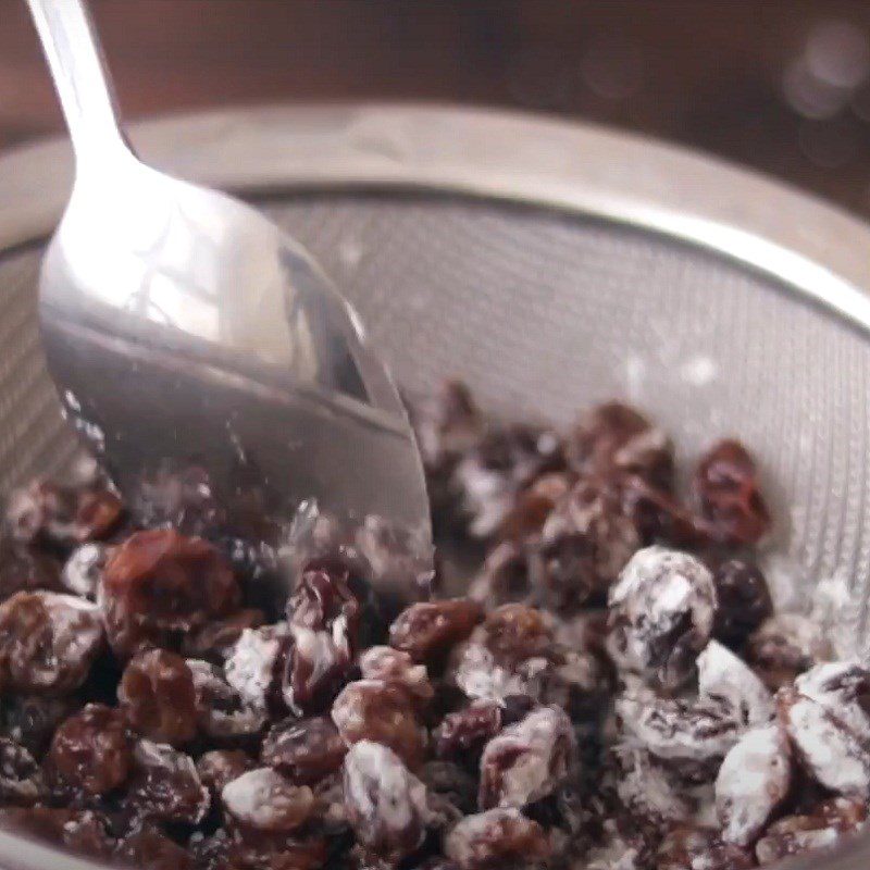 Step 1 Soak Raisins Vegan Sponge Cake with Raisins