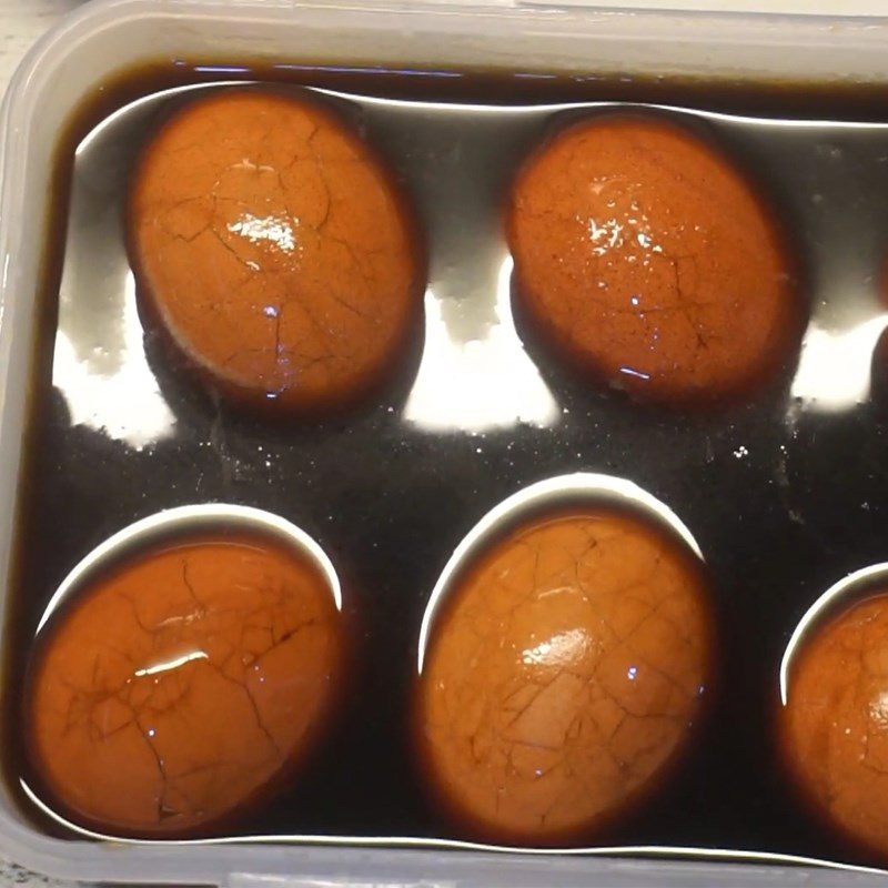 Step 3 Soak the eggs Marbled egg (tea eggs)