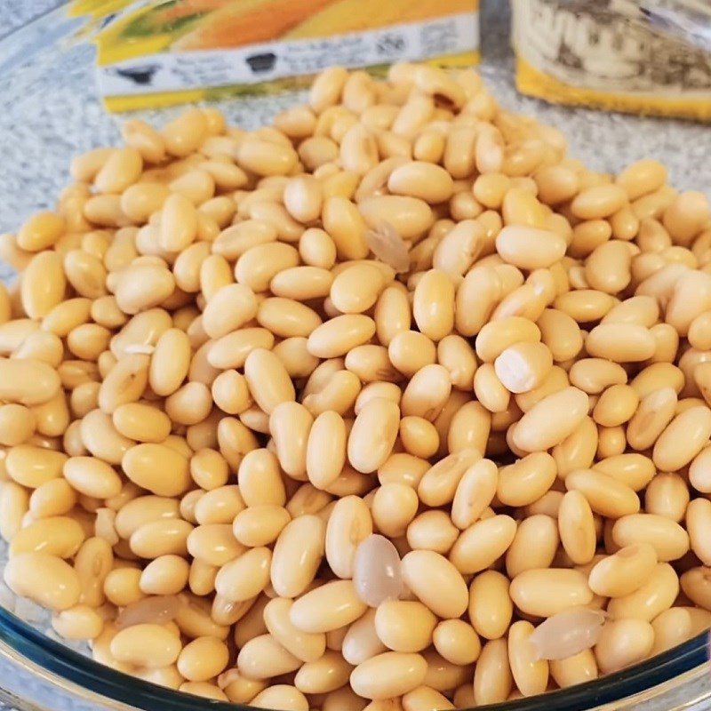 Step 1 Soak and blend soybeans Vegetarian spare ribs