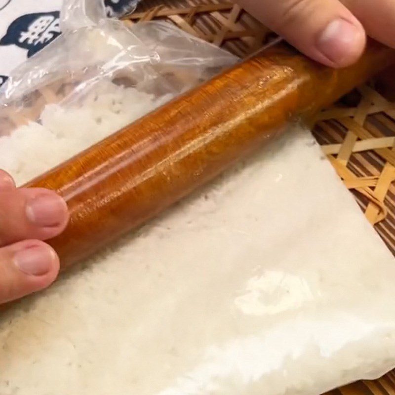 Step 1 Mash the rice for Tokbokki with leftover rice (Recipe shared from TikTok Cooking with TasteVN)