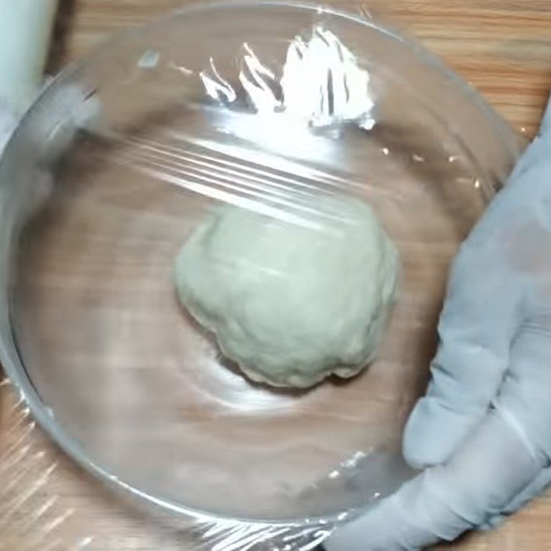 Step 2 Knead the dough for cheese milk buns