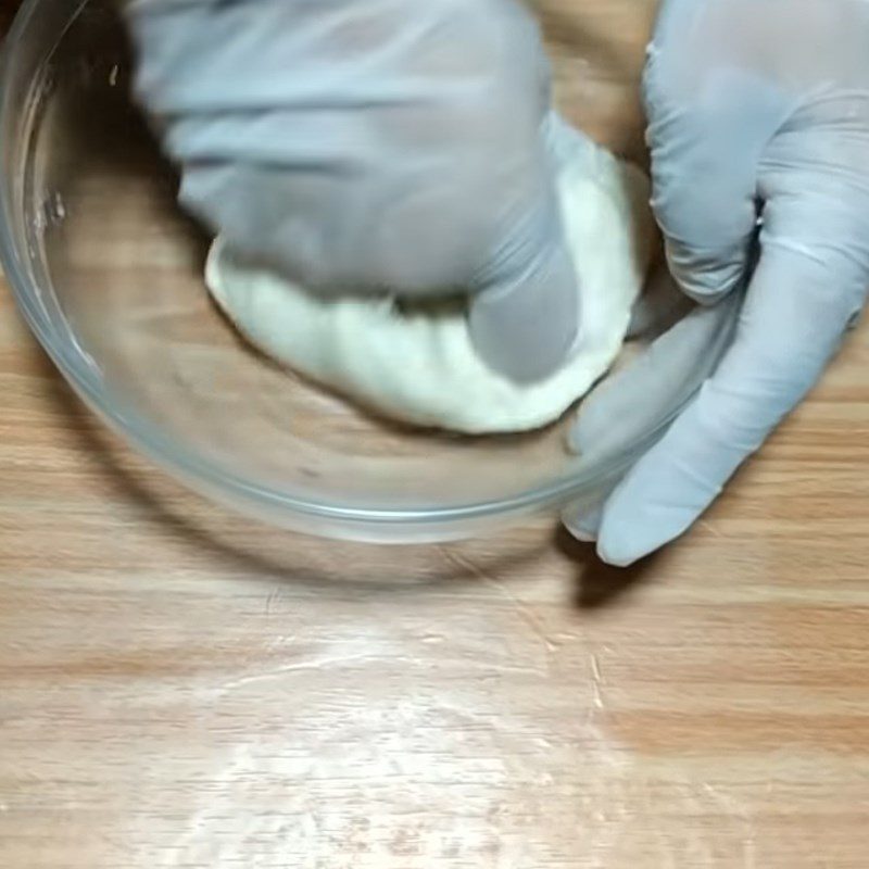 Step 2 Knead the dough for cheese milk buns