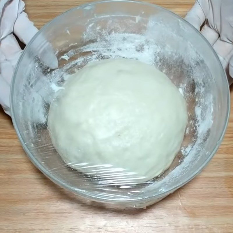 Step 2 Knead the dough for cheese milk buns