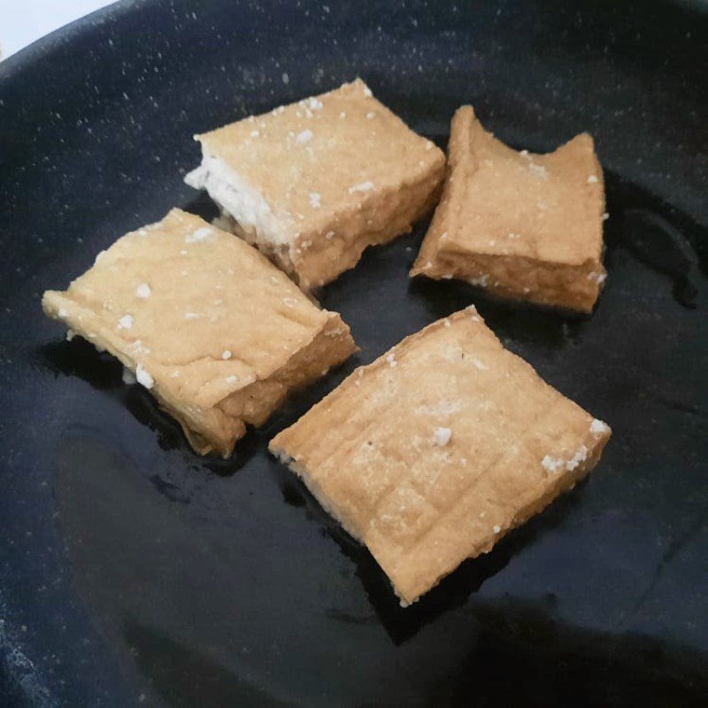 Step 2 Stuff mushrooms into tofu Stuffed tofu with mushrooms