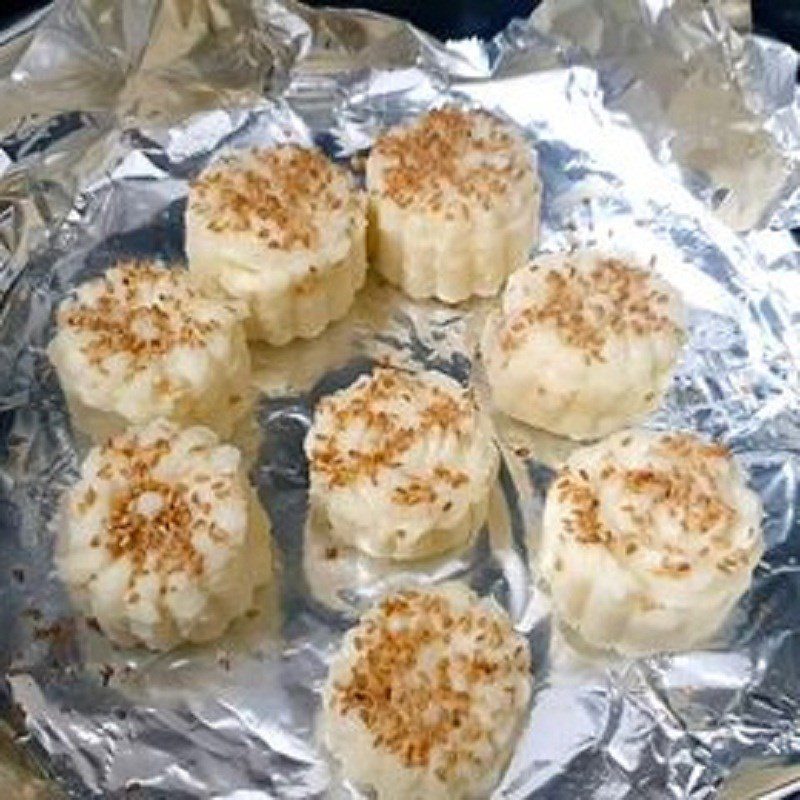 Step 5 Baking the cake Baked cassava cake using an air fryer