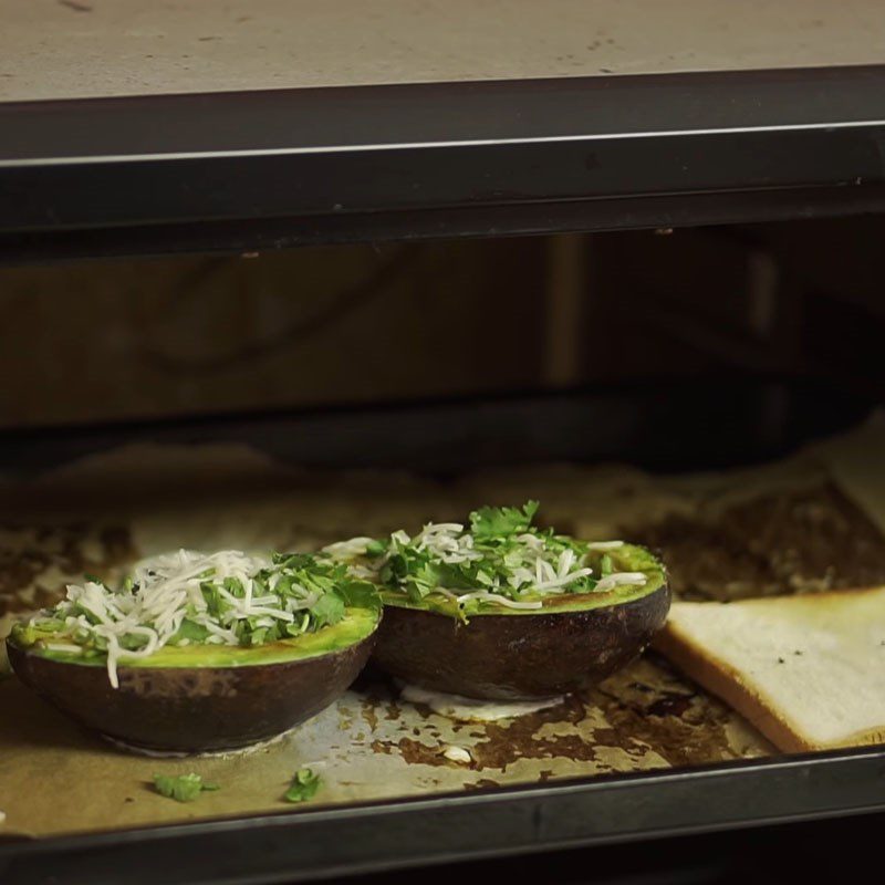 Step 3 Baked avocado egg cheese