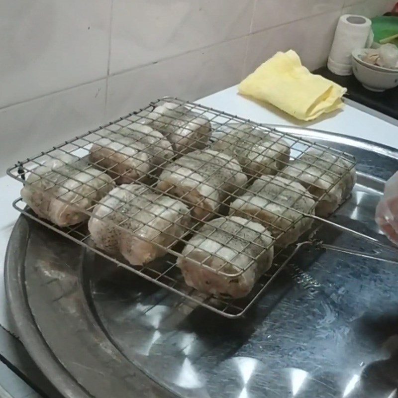 Step 4 Grilling Fish Grilled Mullet with Onion