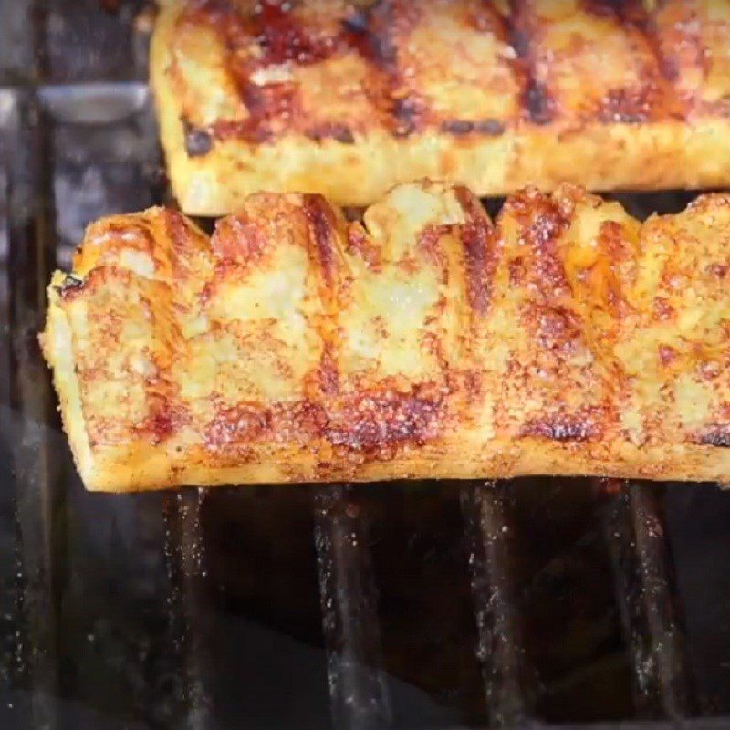 Step 3 Grill the pineapple Grilled pineapple