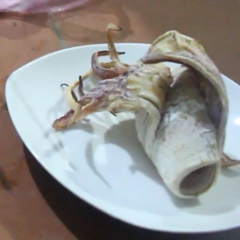 Step 2 Grill the squid