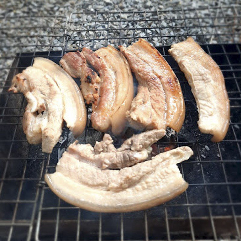 Step 4 Grilling meat Honey grilled meat