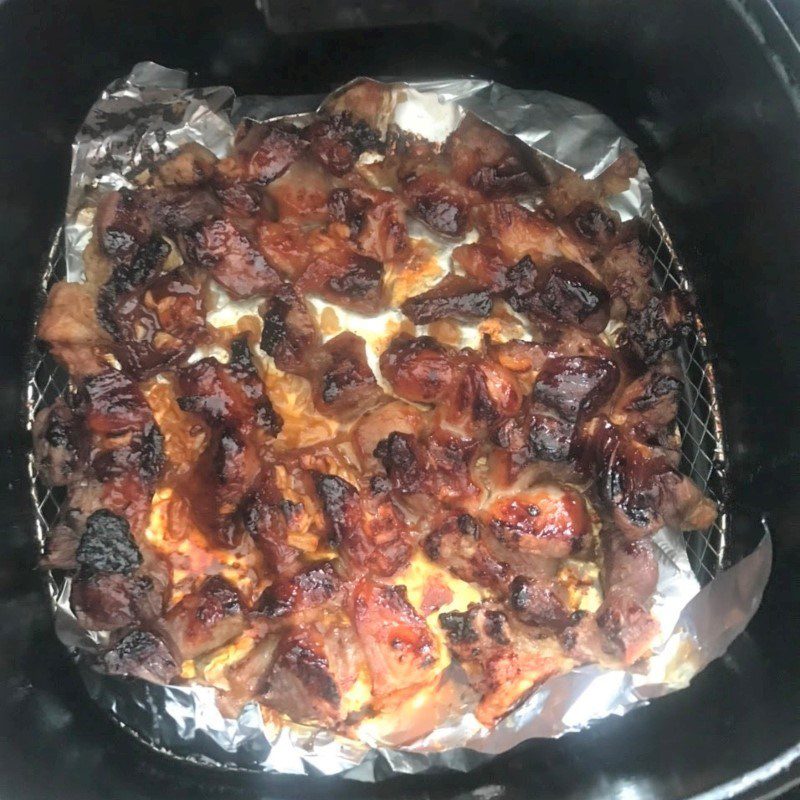 Step 4 Grilling pork with honey sauce Grilled pork with honey
