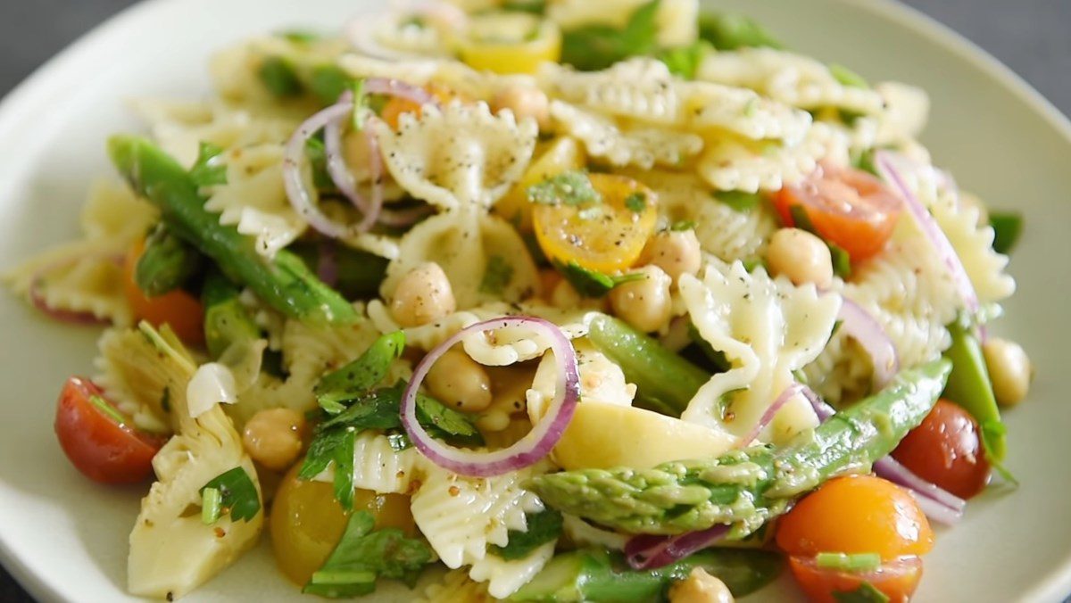 Asparagus pasta salad