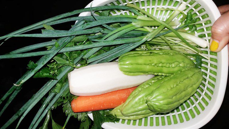 Ingredients for stir-fried vegetarian dish