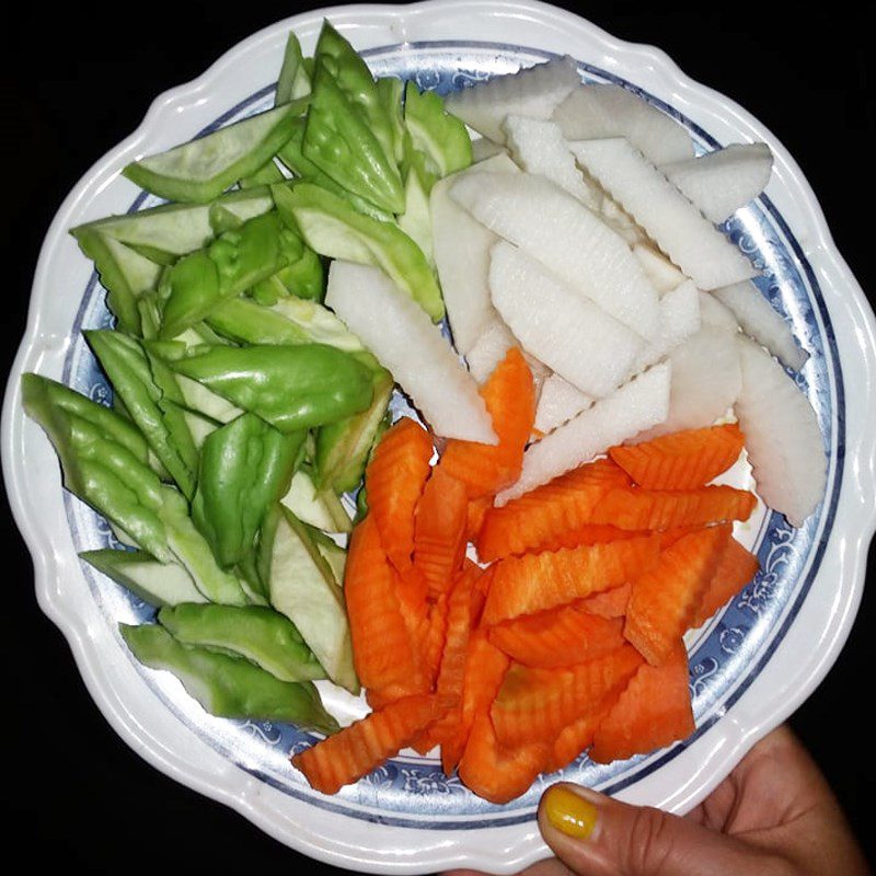 Step 1 Prepare the ingredients for Stir-fried Bitter Melon with Carrot