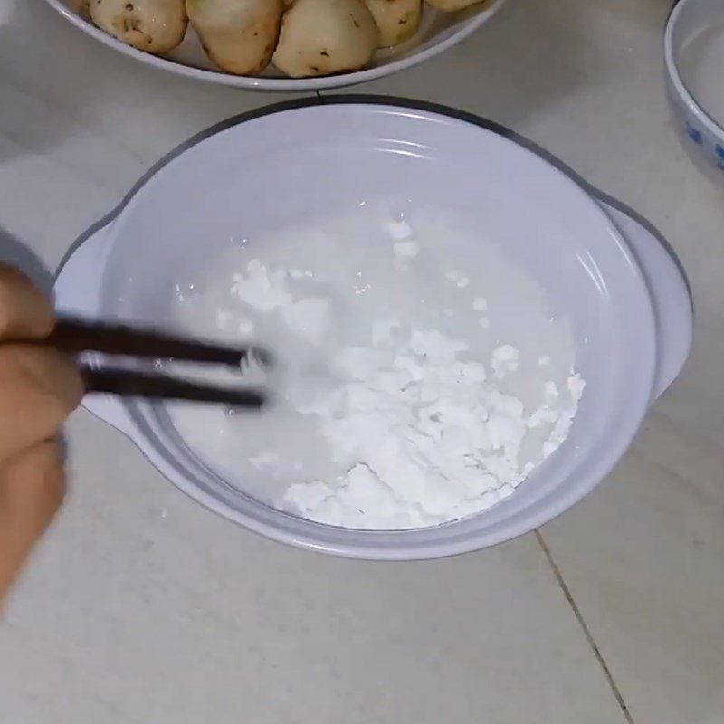 Step 2 Mix the tapioca flour Taro Dessert with Tapioca Flour