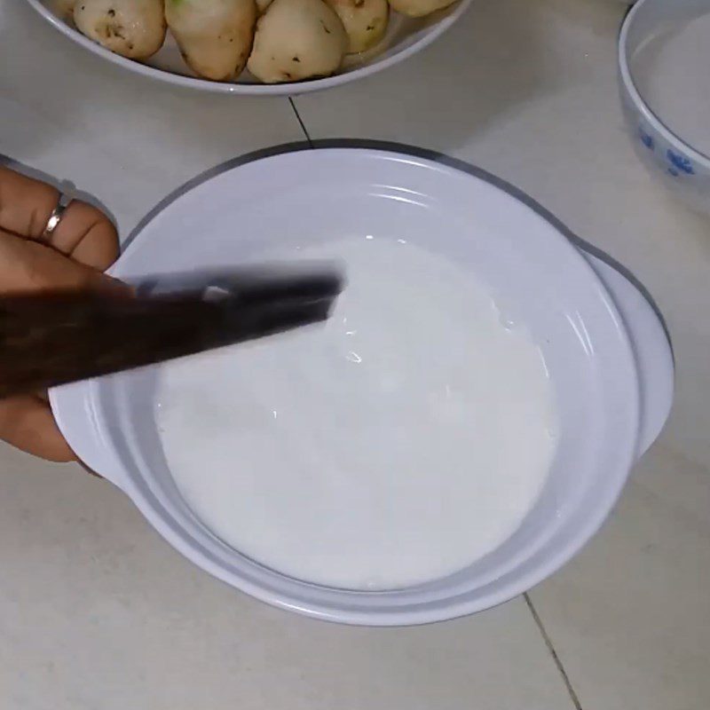 Step 2 Mix the tapioca flour Taro Dessert with Tapioca Flour