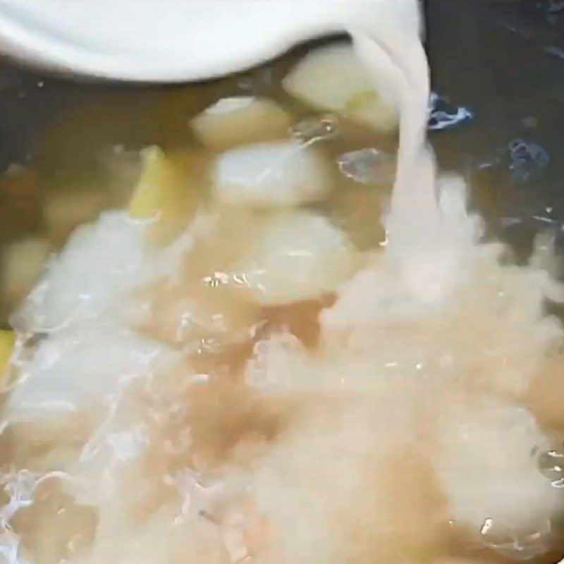 Step 3 Mix the cassava flour and cook the taro sweet soup