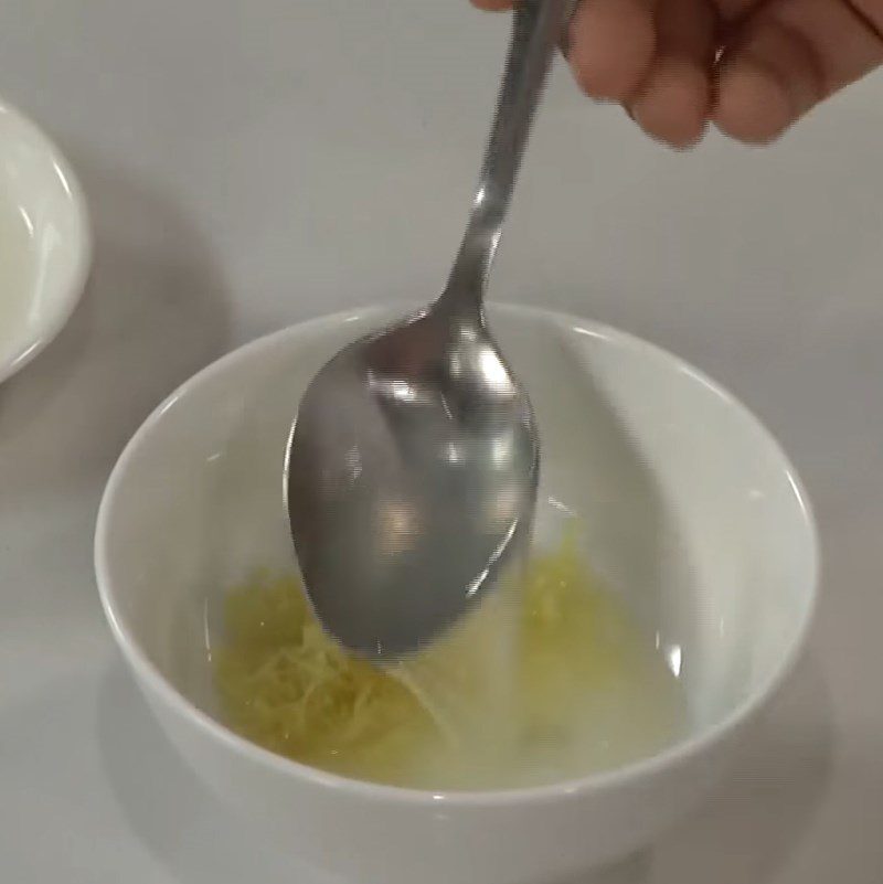 Step 2 Mix the apple salad dressing with shrimp