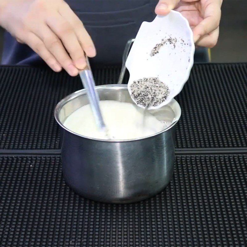 Step 2 Make matcha black sesame milk latte