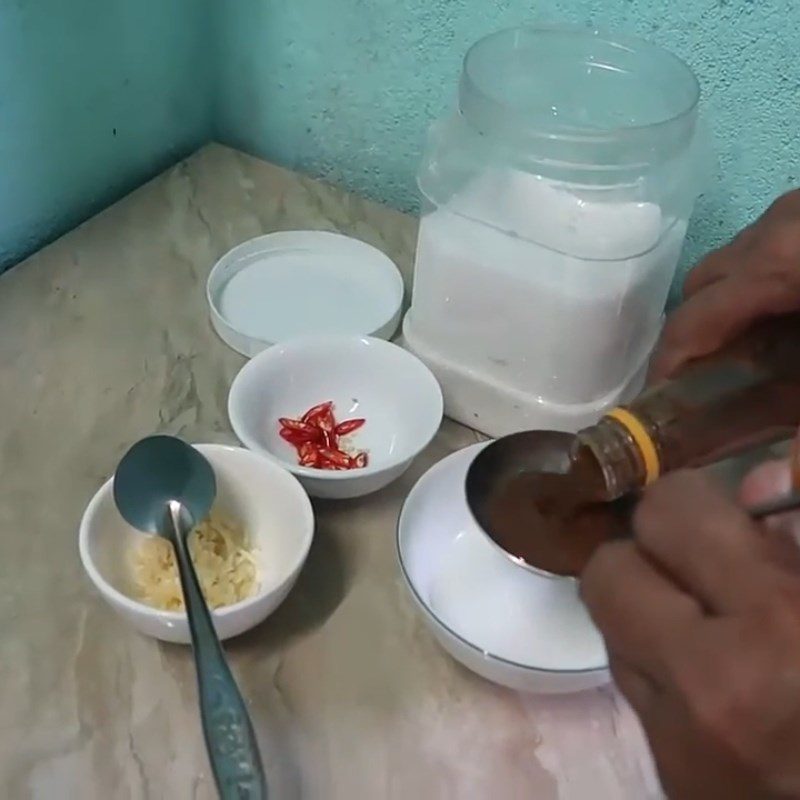 Step 4 Prepare the dipping sauce for the beef Beef with Vietnamese perilla