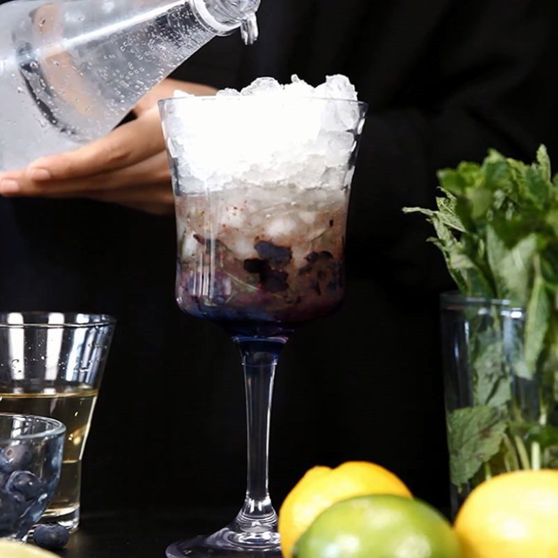 Step 2 Make a non-alcoholic blueberry mojito