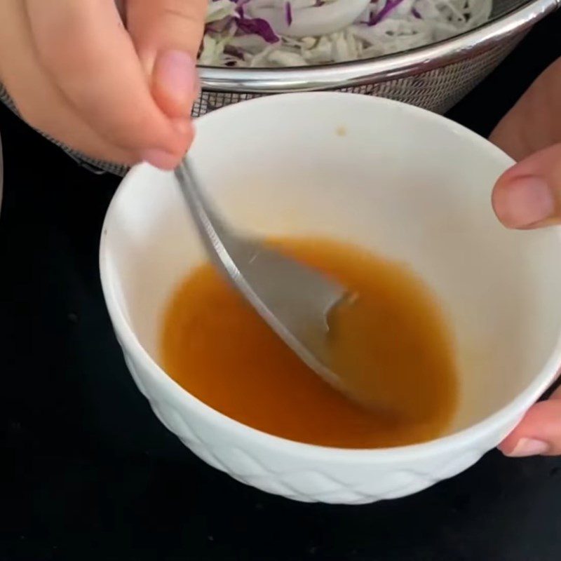 Step 6 Mixing fish sauce Chicken on the tray