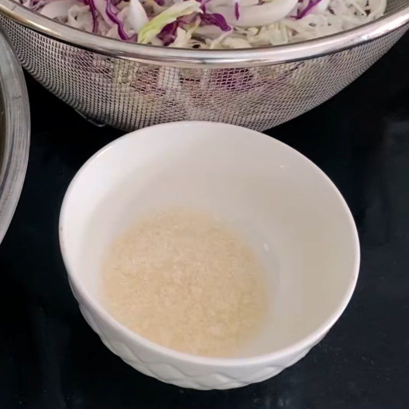 Step 6 Mixing fish sauce Chicken on the tray