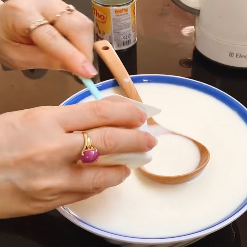 Step 2 Mix the yogurt starter Yogurt using the oven