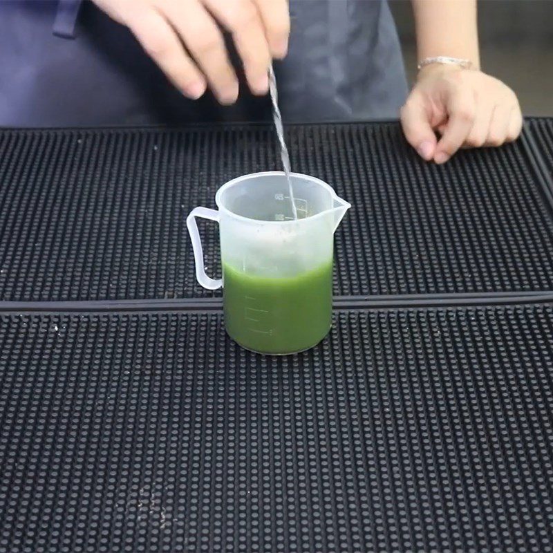 Step 1 Mix milk and matcha powder Matcha black sesame milk cream