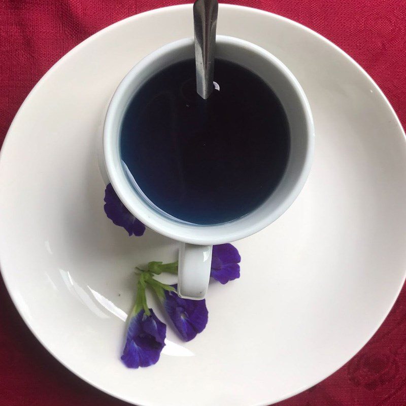 Step 2 Brew butterfly pea flower tea with honey