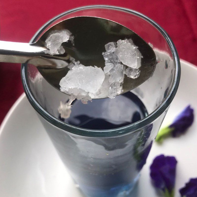 Step 2 Make tea Butterfly pea flower chia tea