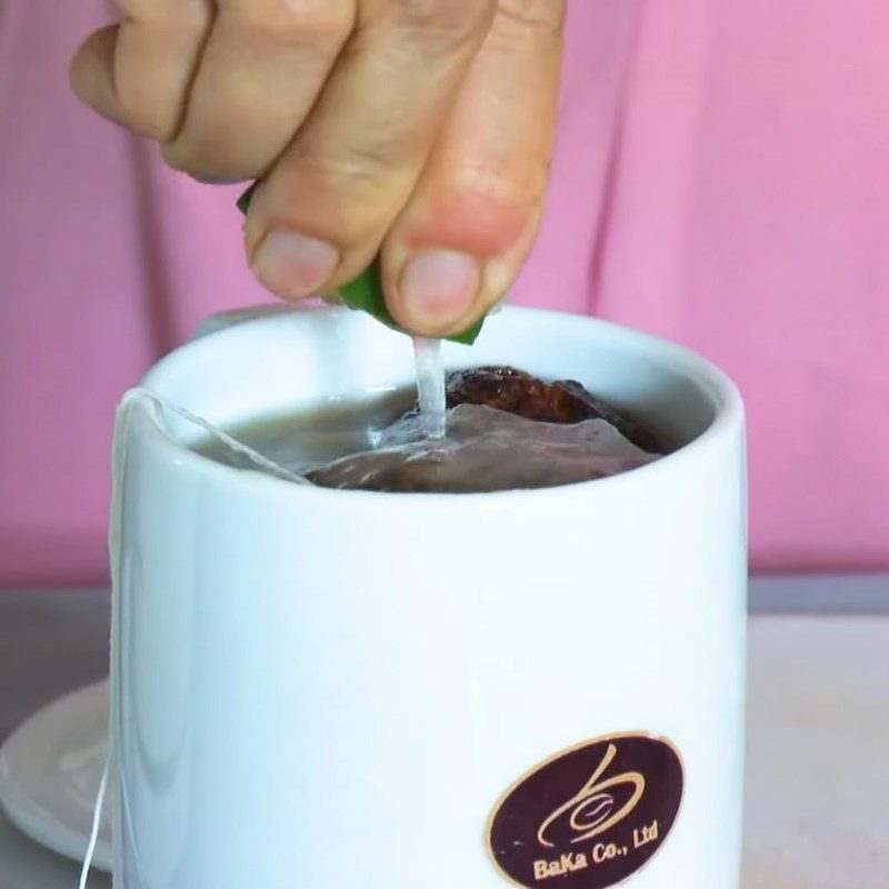 Step 3 Brew Artichoke Tea with Tea Bag