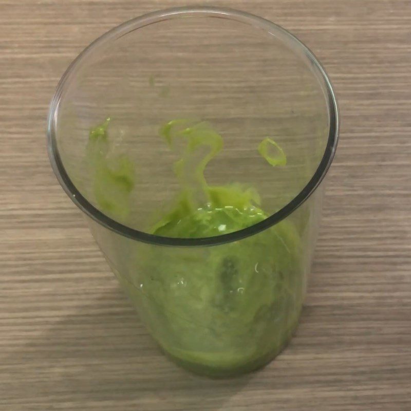 Step 3 Mix and pour the avocado mixture Avocado milk pudding for baby weaning