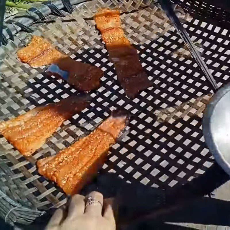 Step 3 Dry the Fish Dry Catfish