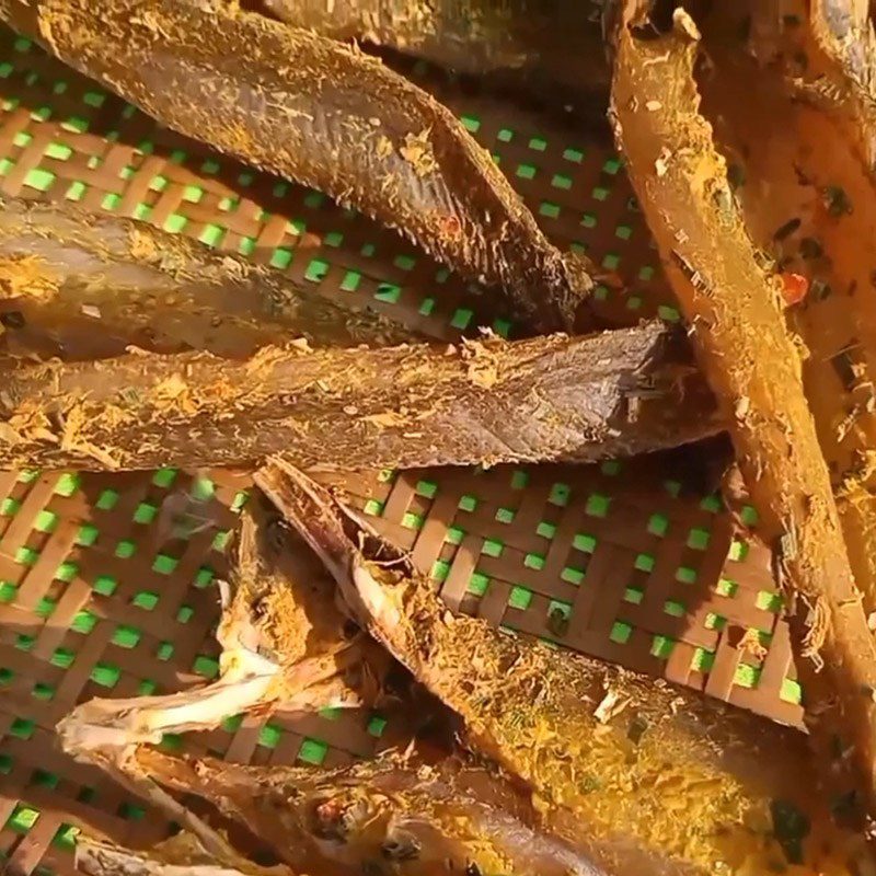 Step 4 Sun drying Dried snakehead fish